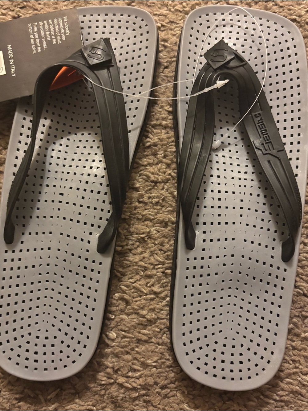 Sensi NWT Woman’s 8 Perforated Sandals Gray Soles Black Straps Made In Italy
